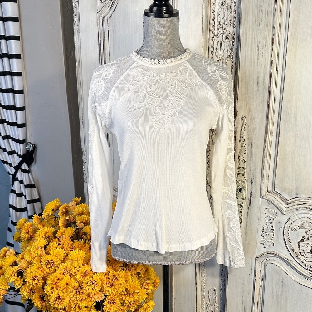 Sundance feminine White Lace Embroidered Long Sleeve Top